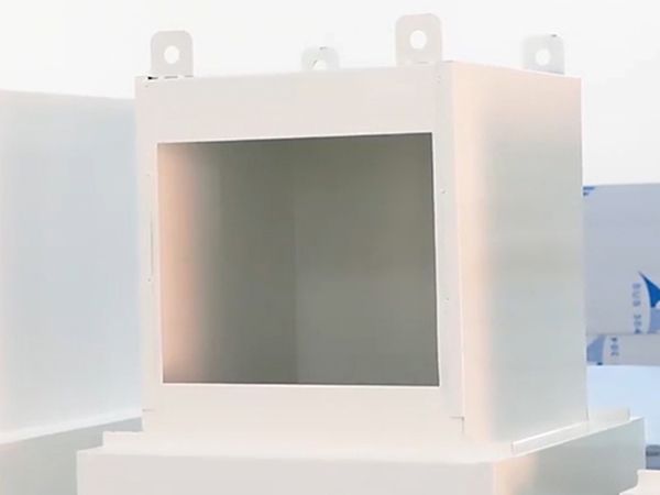 منفذ وحدة إمداد هواء عالية الكفاءة مزوّدة بفلتر HEPA مدمج